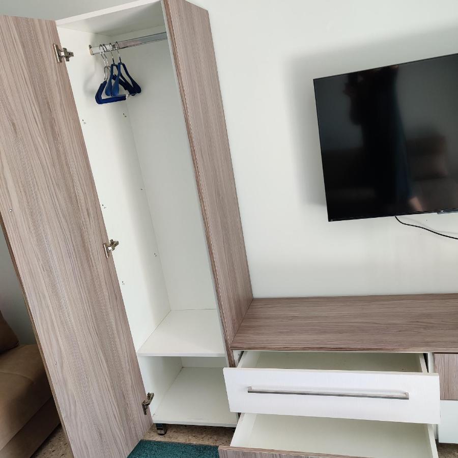 Lovely 1-Bedroom Unit @ Fabulous Location Paphos Extérieur photo